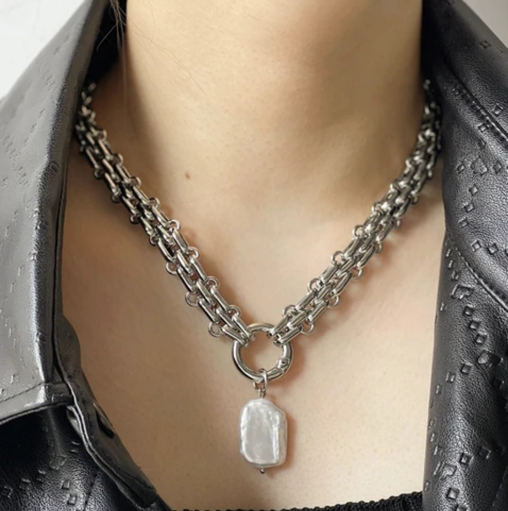 Anthropologie Silver Chunky Chain Necklace with Pearl Pendant